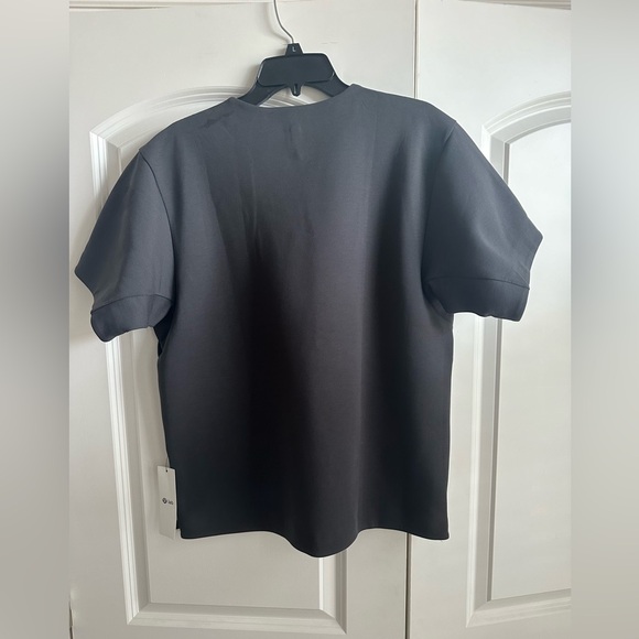 NWT! Lululemon Lab Confluence SS Crew - Picture 6 of 6